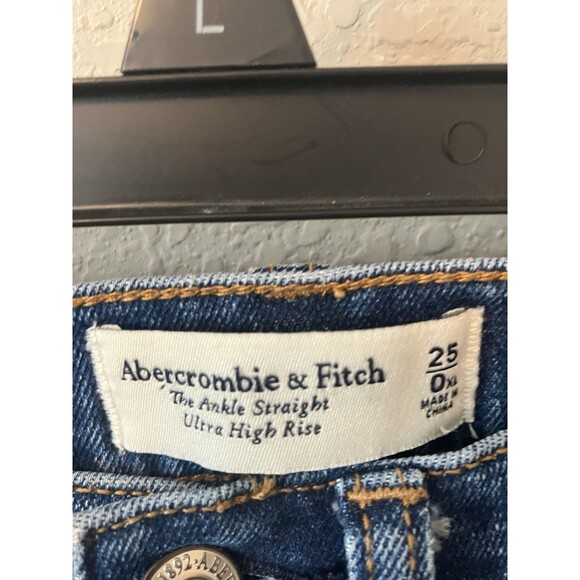 Abercrombie and Fitch The Ankle Straight Ultra High Rise Size 25/0 - Picture 3 of 7